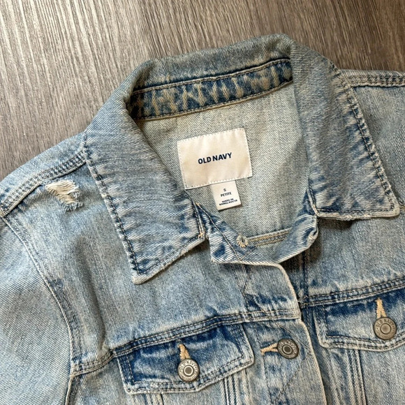 Old Navy Light wash distressed cotton button up denim jacket size S Petite - Picture 3 of 6